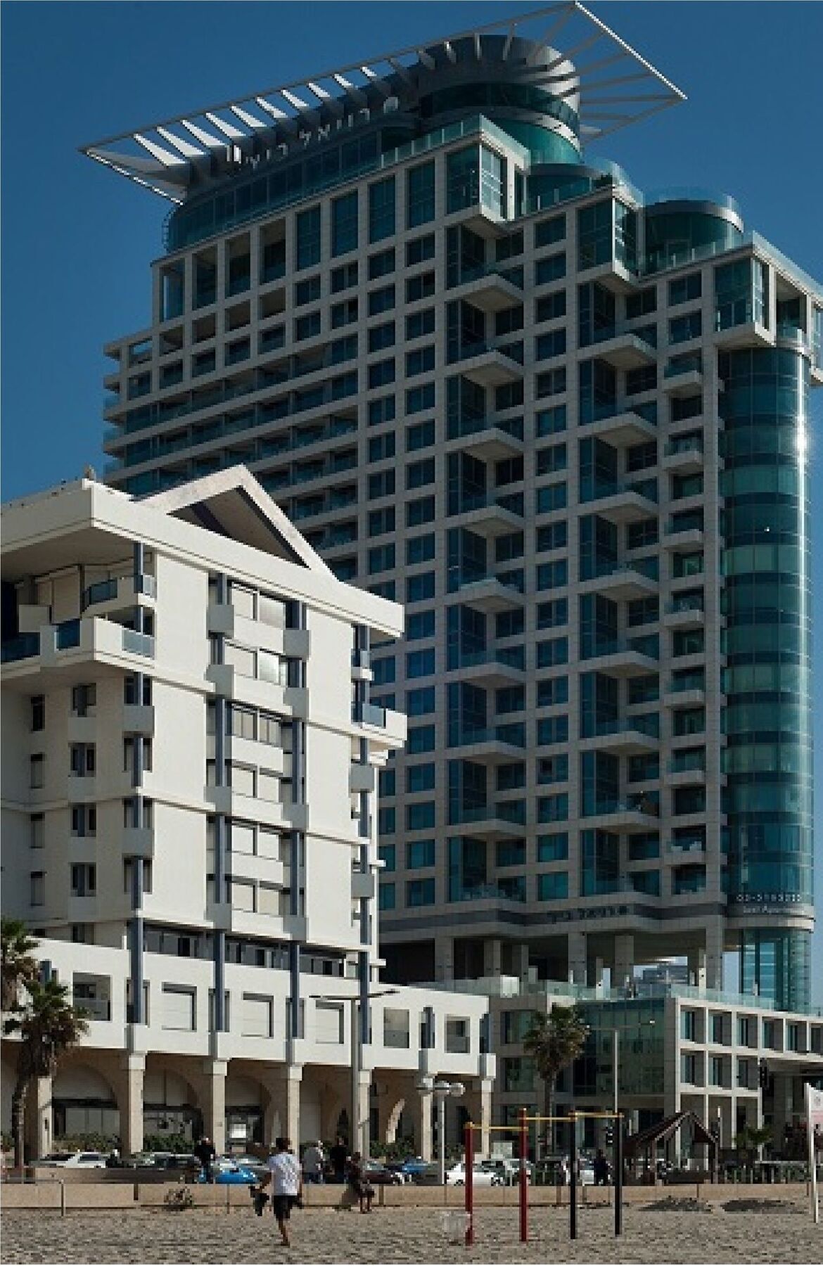 Chic 3Br Apt W Sauna & Parking On The Beach By Sea N' Rent 텔아비브 외부 사진
